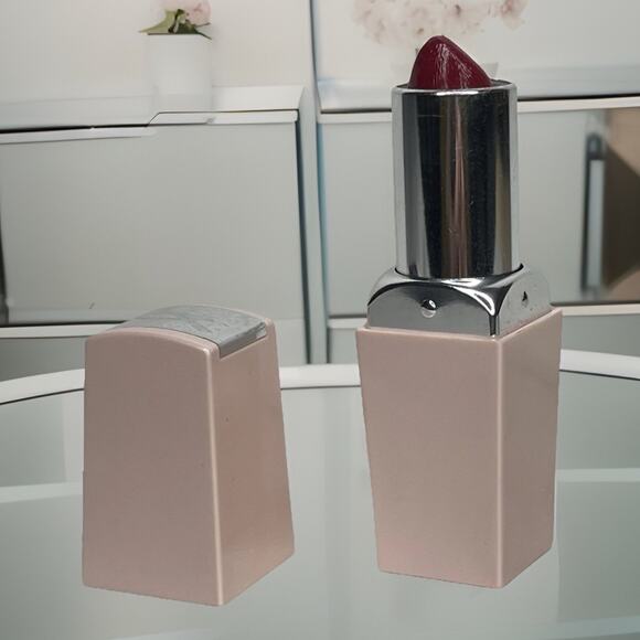 Avon Ultra Color Rich Renewable Lipstick Faithful Heart Breast Cancer Awareness - Picture 1 of 3